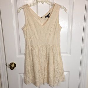American Eagle lace dress